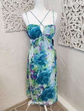 NWT Morgan & Co. Turquoise and Aqua Flowy Spring Printed Dress
